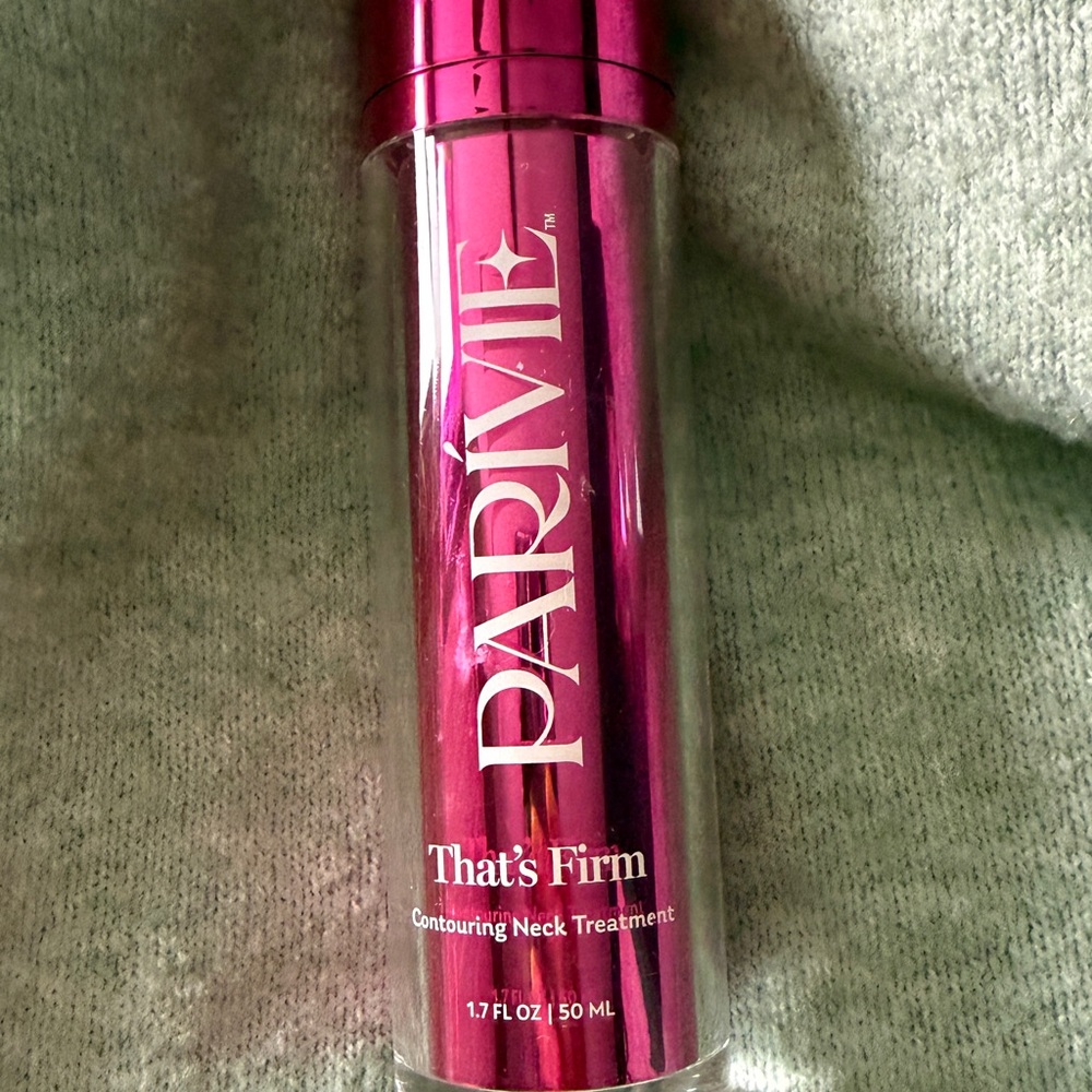 Parivie That's Firm Contouring Neck Treatment - Paris Hilton